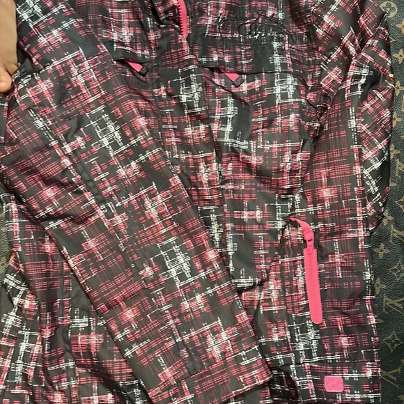 Yigga 152 girls jacket/ raincoat size 15 pink and black great condition - Picture 4 of 9